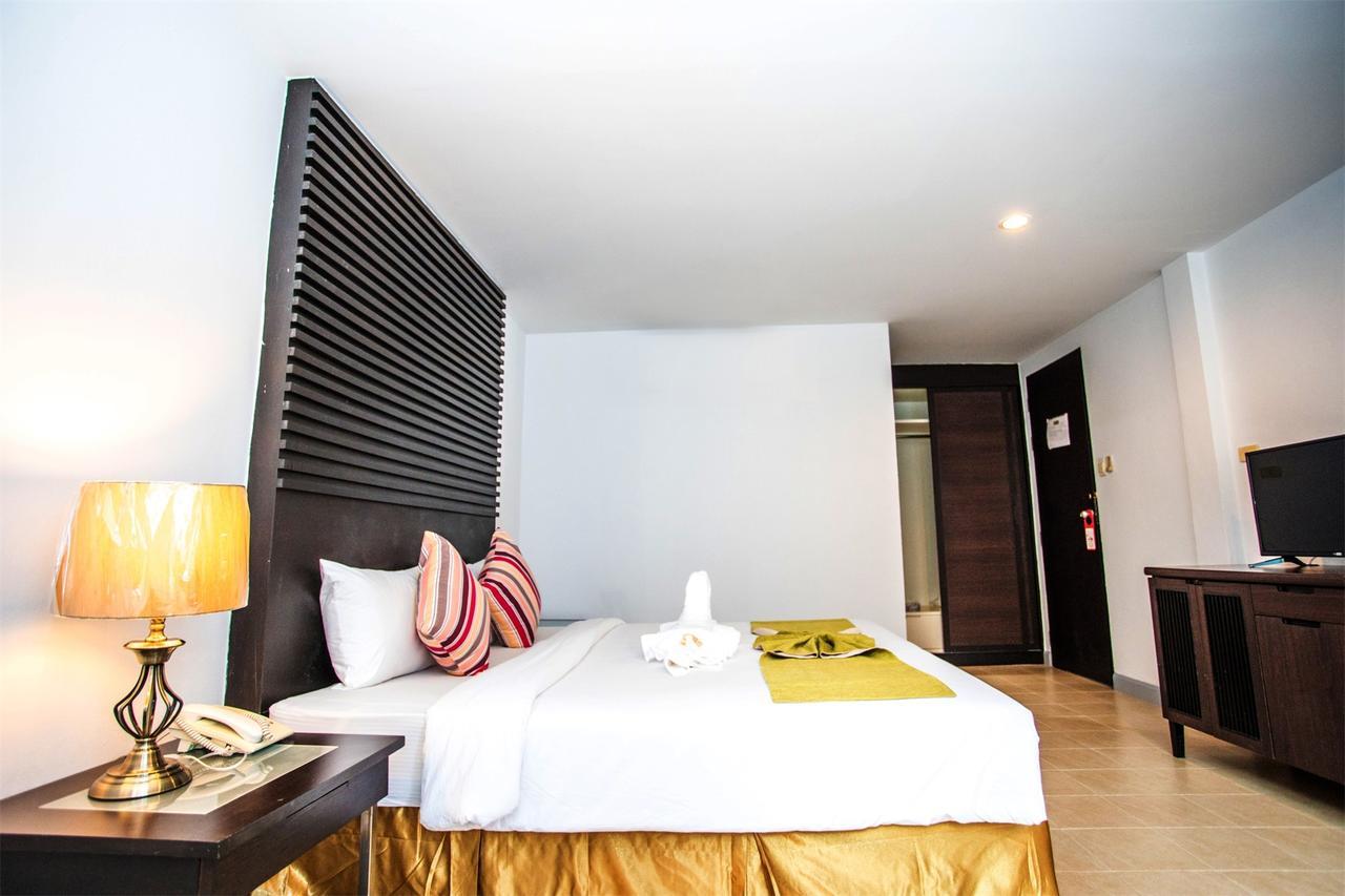 Sino House Patong Hotel Екстериор снимка