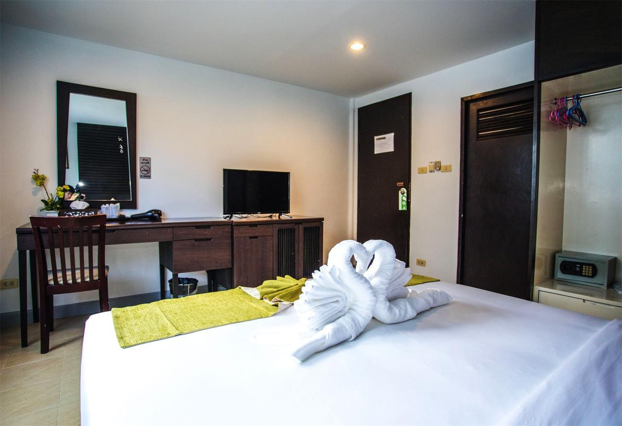 Sino House Patong Hotel Екстериор снимка