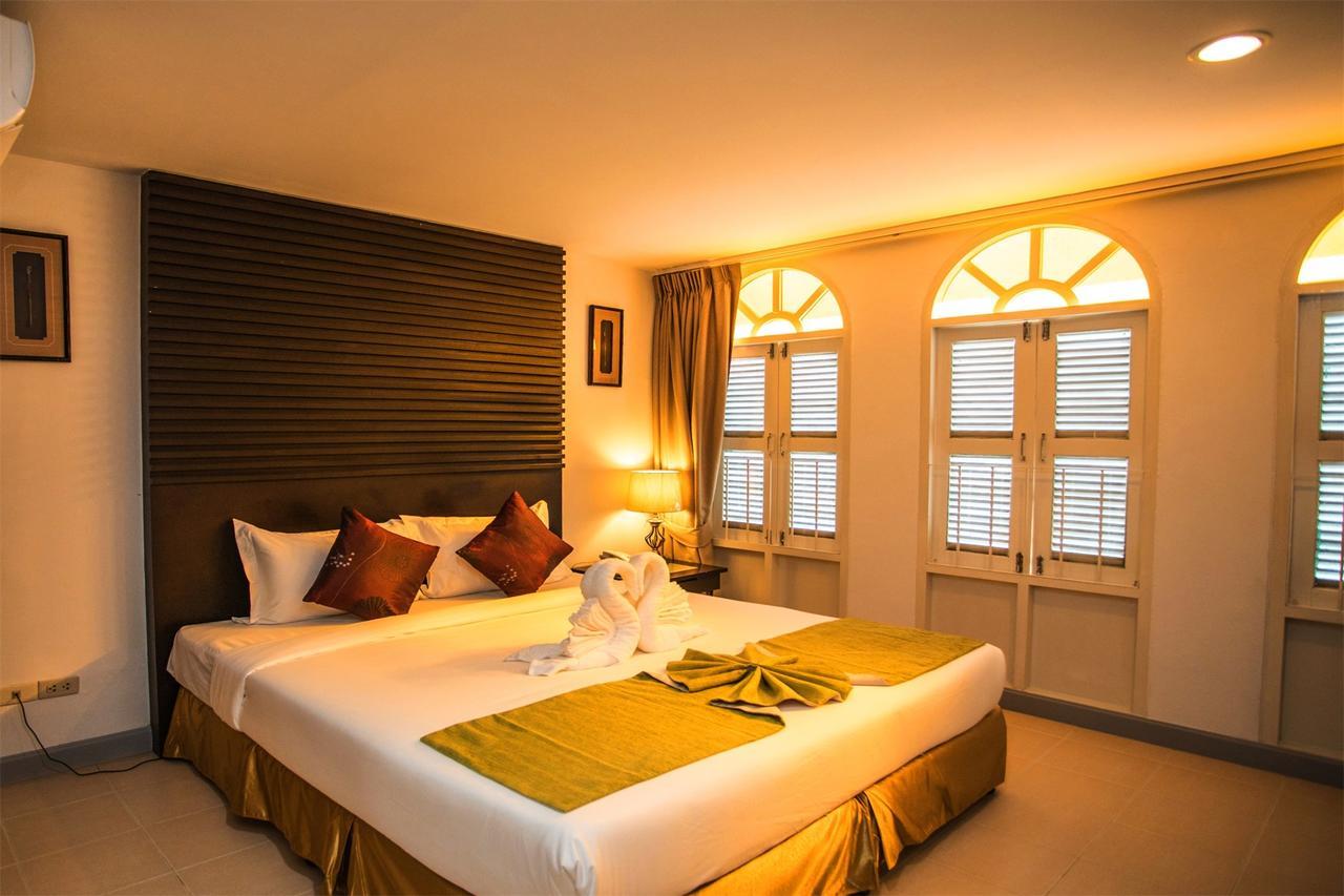 Sino House Patong Hotel Екстериор снимка