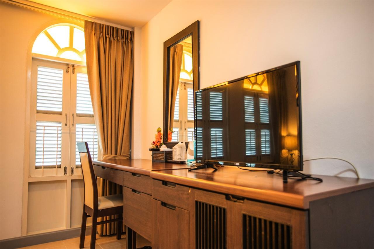 Sino House Patong Hotel Екстериор снимка