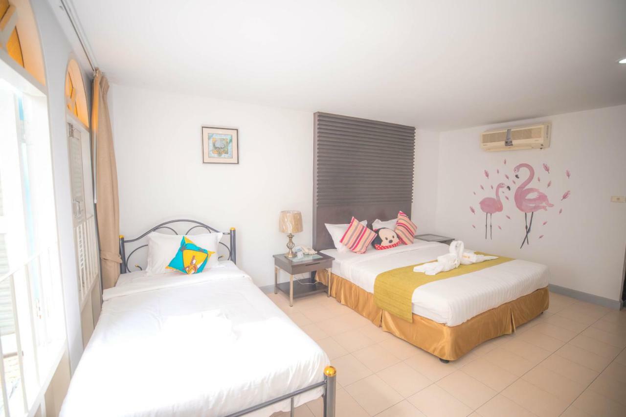 Sino House Patong Hotel Екстериор снимка