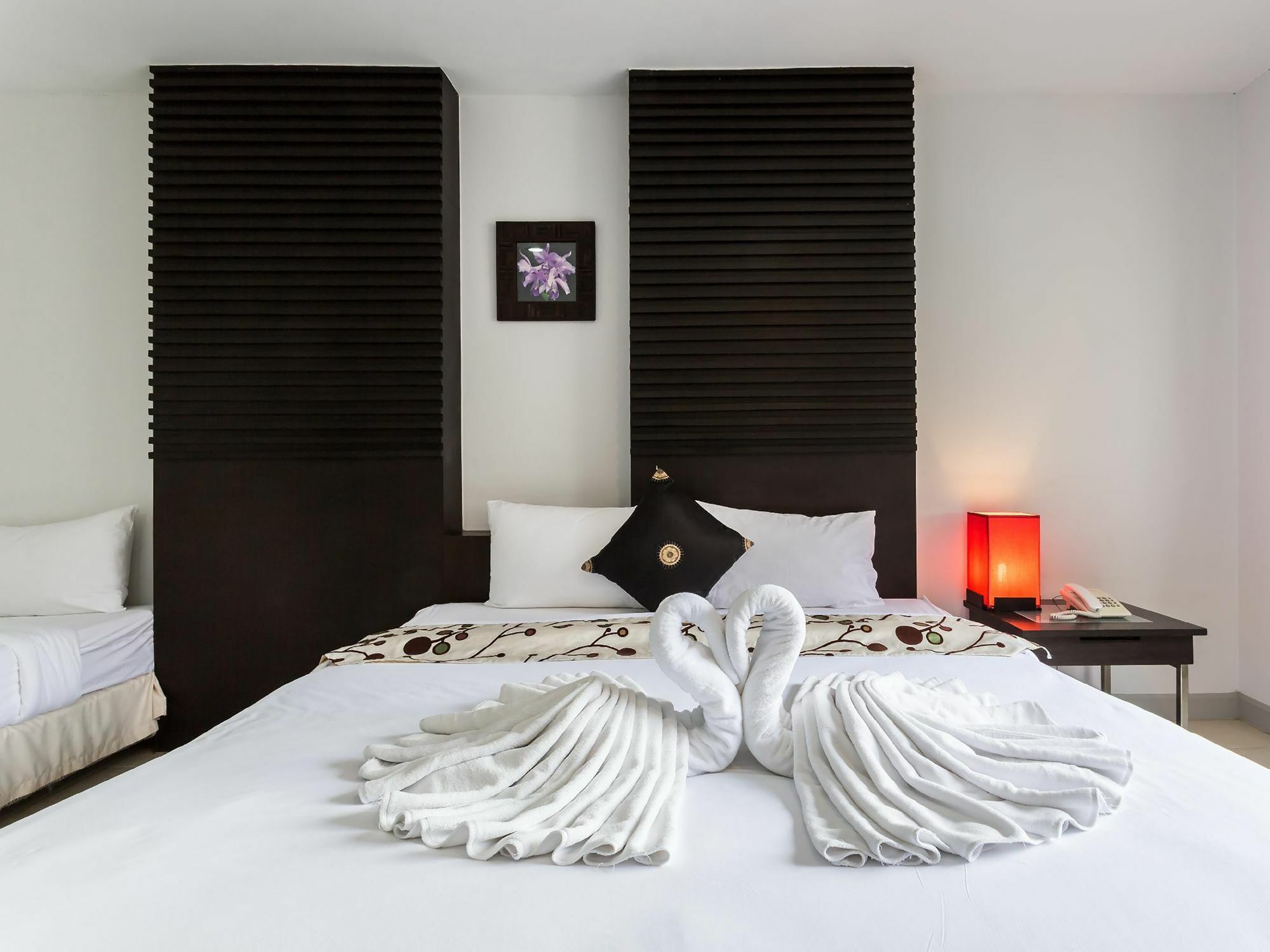 Sino House Patong Hotel Екстериор снимка