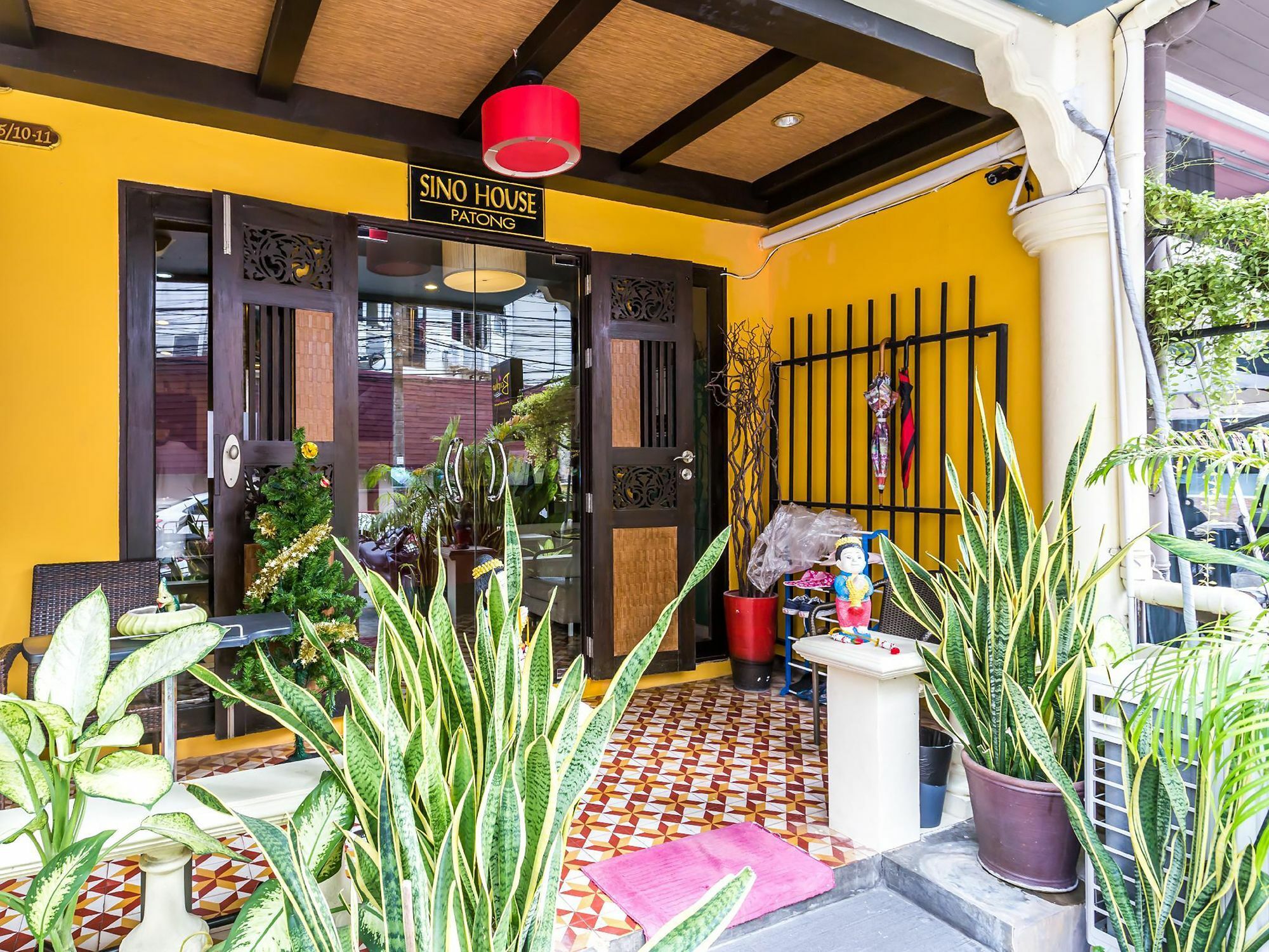 Sino House Patong Hotel Екстериор снимка
