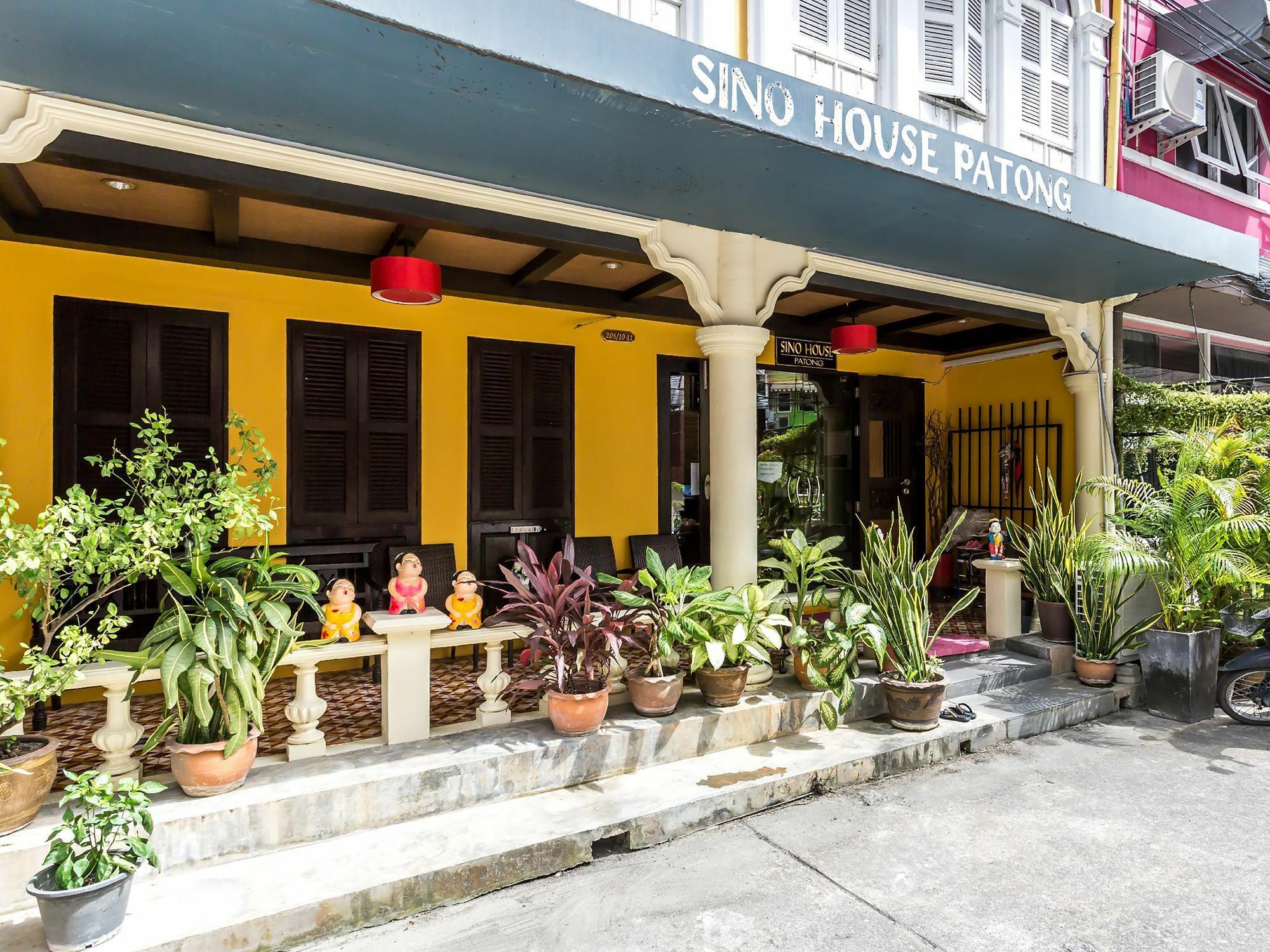 Sino House Patong Hotel Екстериор снимка