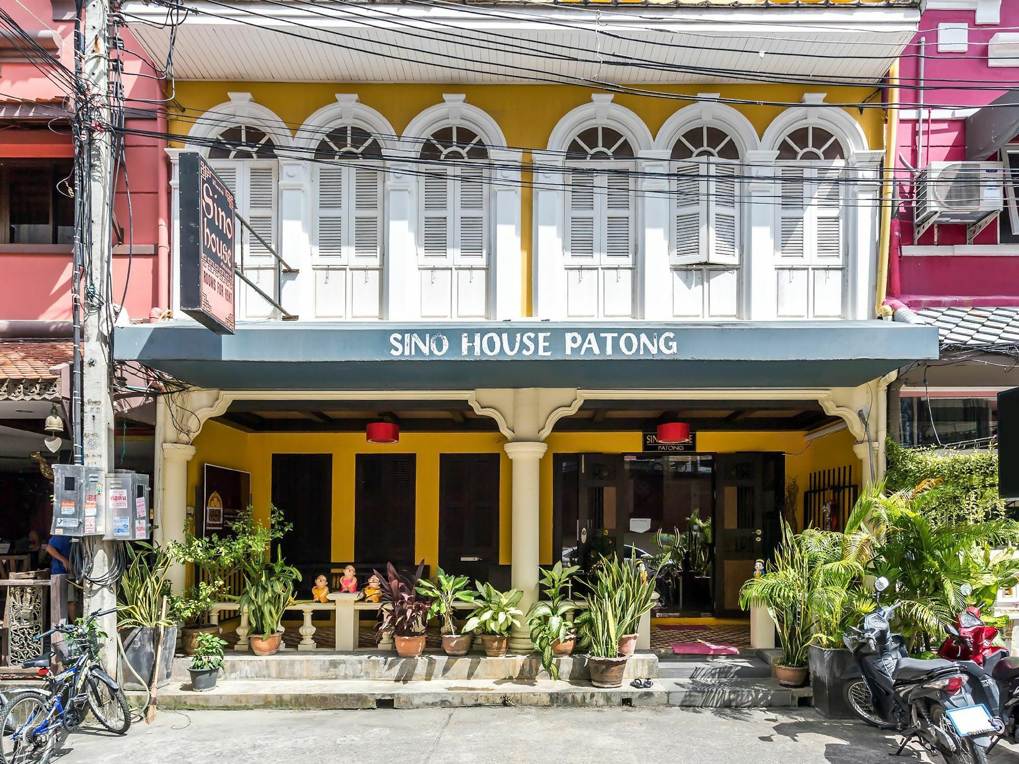 Sino House Patong Hotel Екстериор снимка