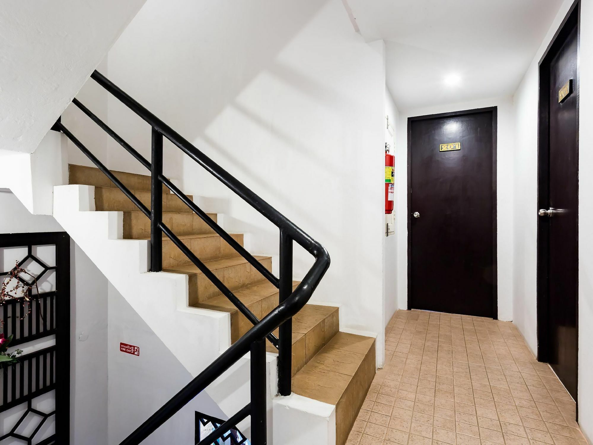 Sino House Patong Hotel Екстериор снимка